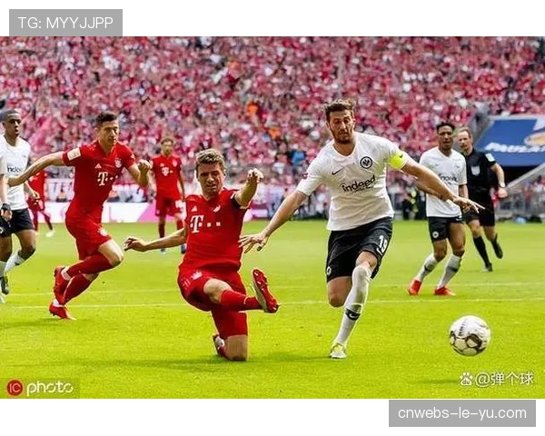 拜仁vs圣保利半场数据：控球率70% vs 30%，反击成功率悬殊